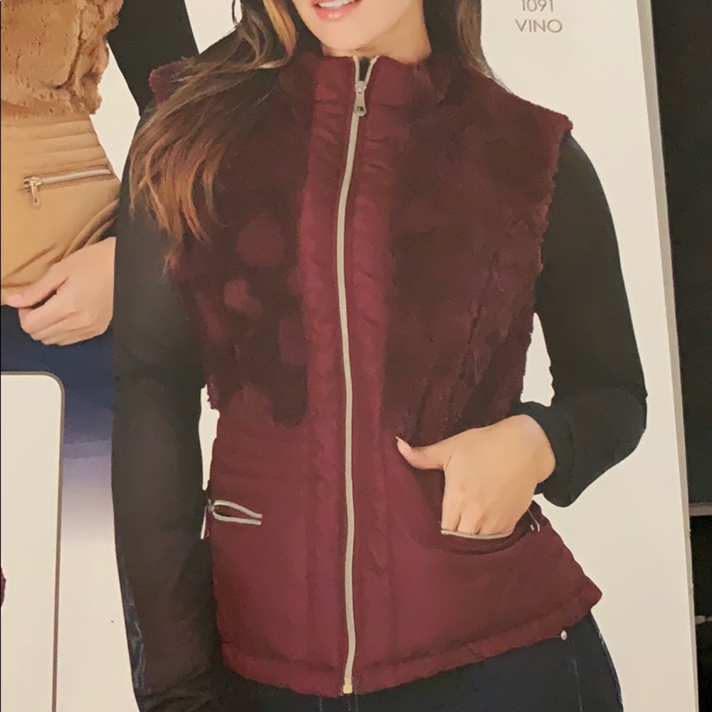 Wine 🍷 Color furry Vest !